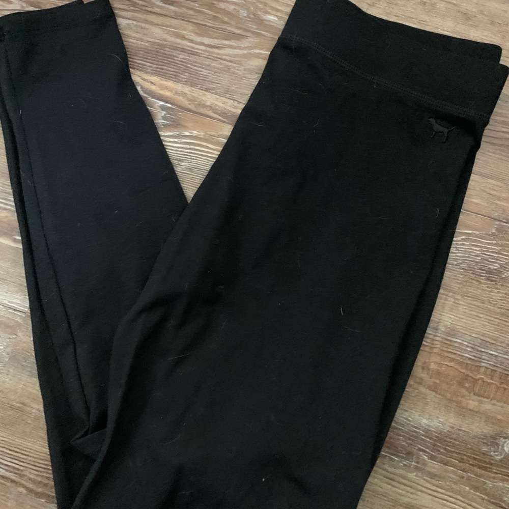 Victoria’s Secret Pink leggings